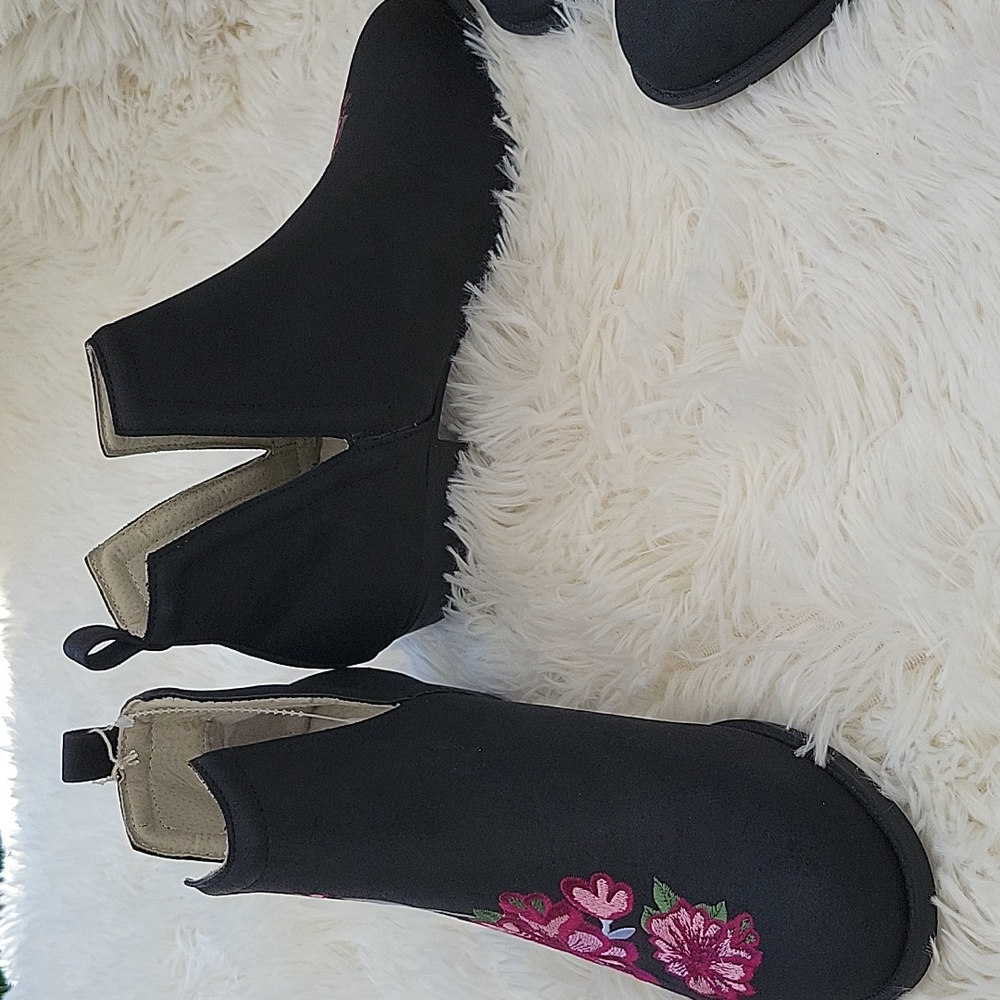 NEW JBU BY JAMBU WOMENS SIZE 6.5 MEMORY FOAM ANKLE BOOT , EMBROIDERED FLORAL . - Picture 11 of 12
